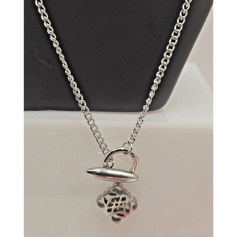 18K Gold Plated Hollow-Out Bullet Clasp Necklace – Modern Toggle Pendant Chain –